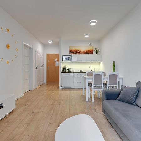 Apartament Nadmorskie Spektrum & Parking Gdansk Bagian luar foto
