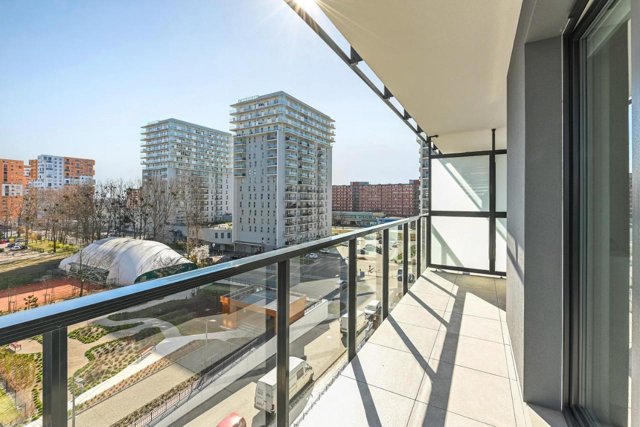 Apartament Nadmorskie Spektrum & Parking Gdansk Bagian luar foto