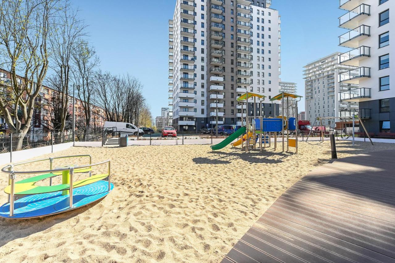 Apartament Nadmorskie Spektrum & Parking Gdansk Bagian luar foto