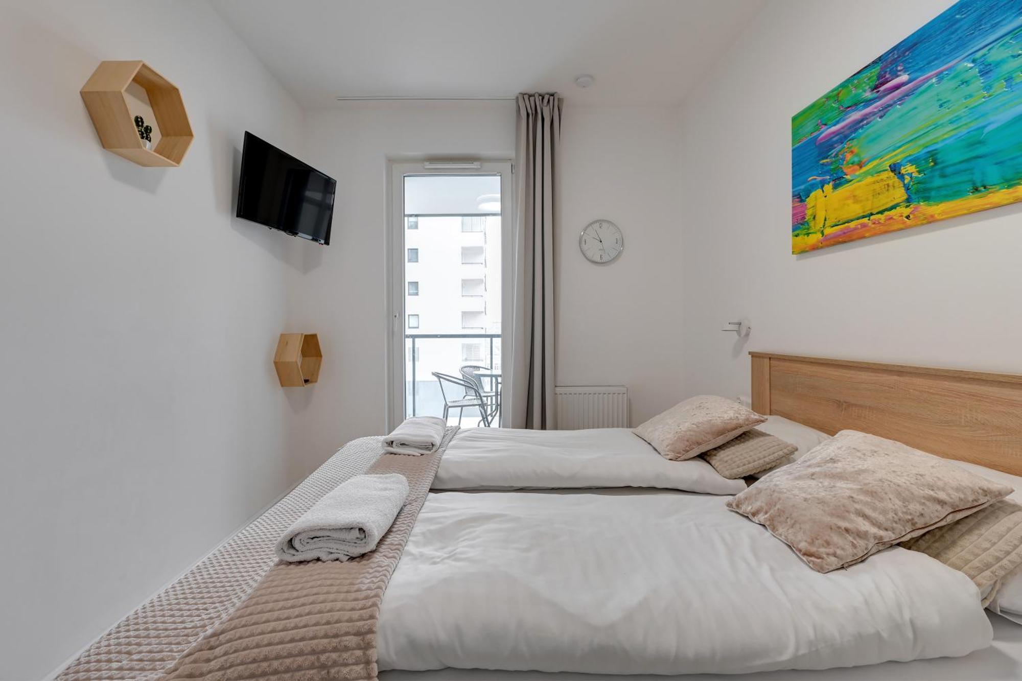 Apartament Nadmorskie Spektrum & Parking Gdansk Bagian luar foto