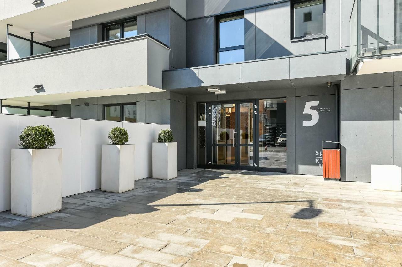 Apartament Nadmorskie Spektrum & Parking Gdansk Bagian luar foto